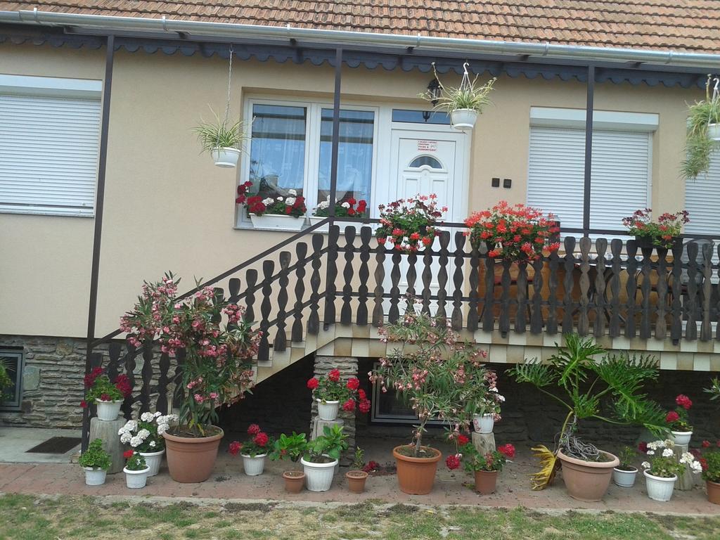فندق Bükفي  Marika Haus الغرفة الصورة